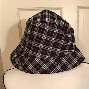 Burberry | Accessories | Nwot Burberry Bucket Reversible Hat  display picture 1